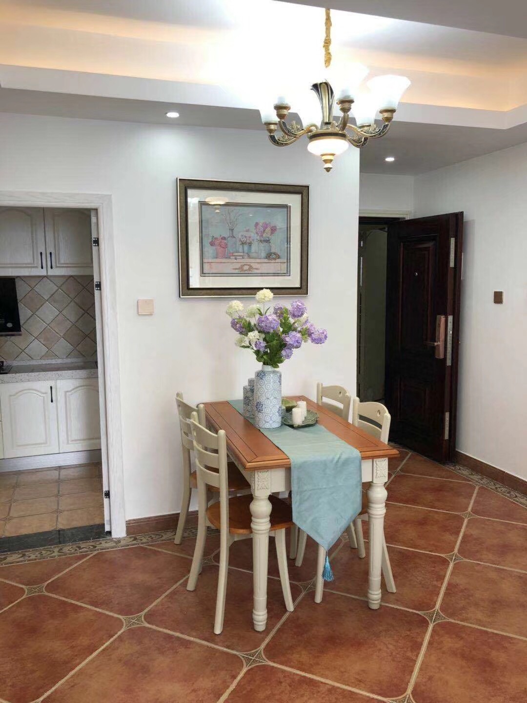 遠大麓園90平3房2廳2衛簡歐現代餐廳效果圖