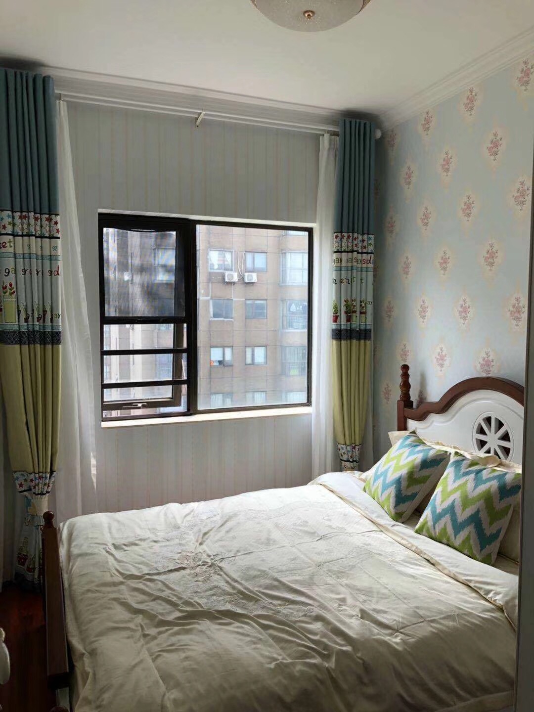 遠大麓園90平3房2廳2衛簡歐現代次臥圖片