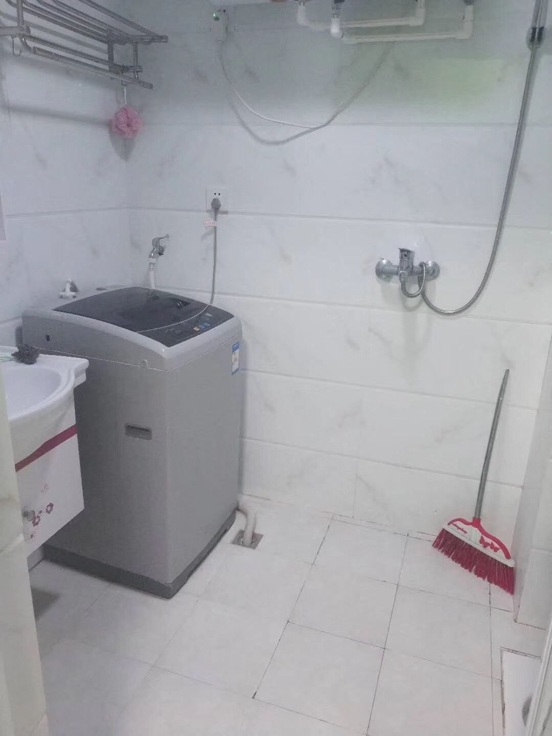 常德南金城80平米現代簡約風格衛生間裝修效果圖