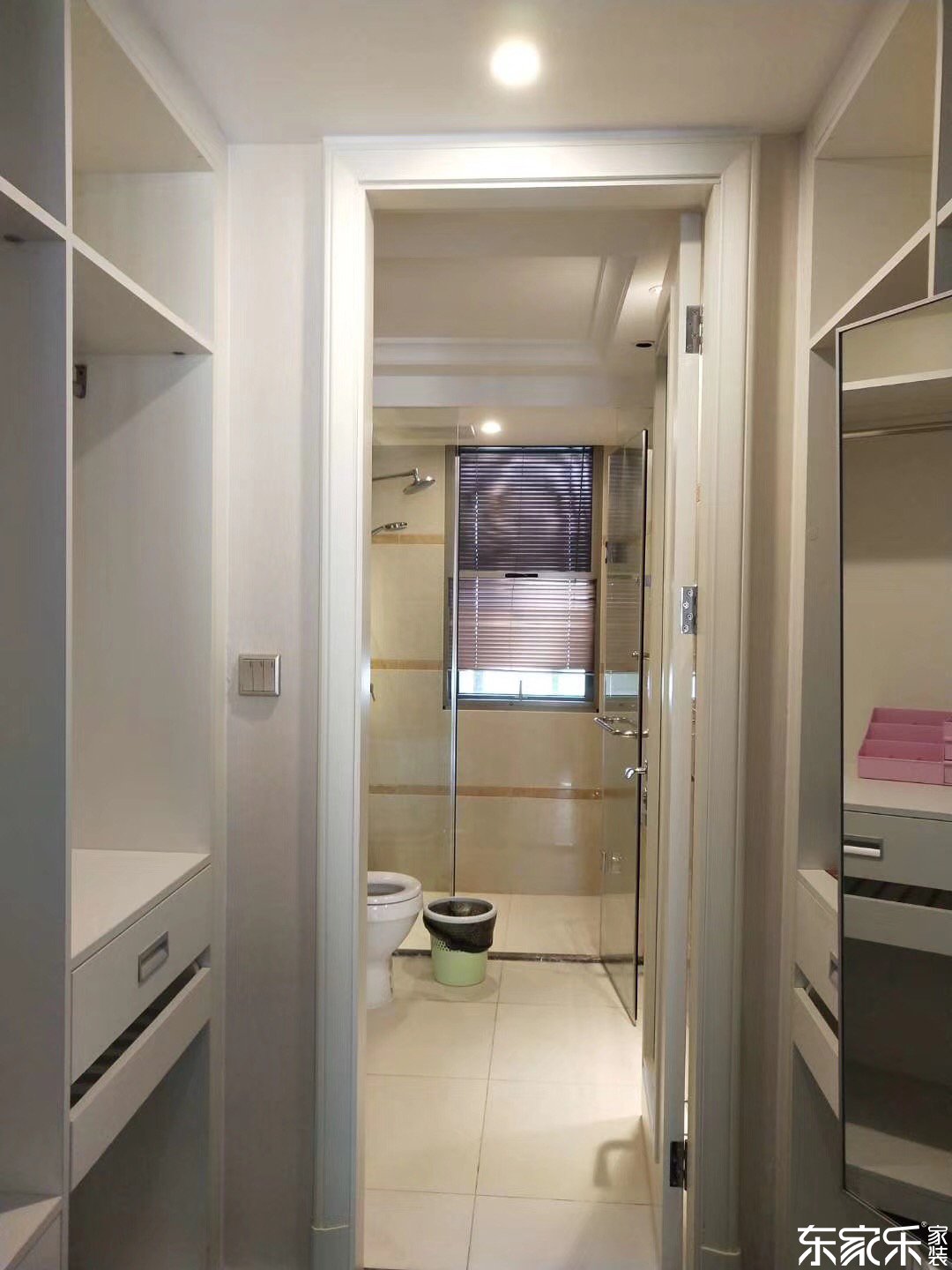 118平米北歐現(xiàn)代風格衛(wèi)生間裝修效果圖